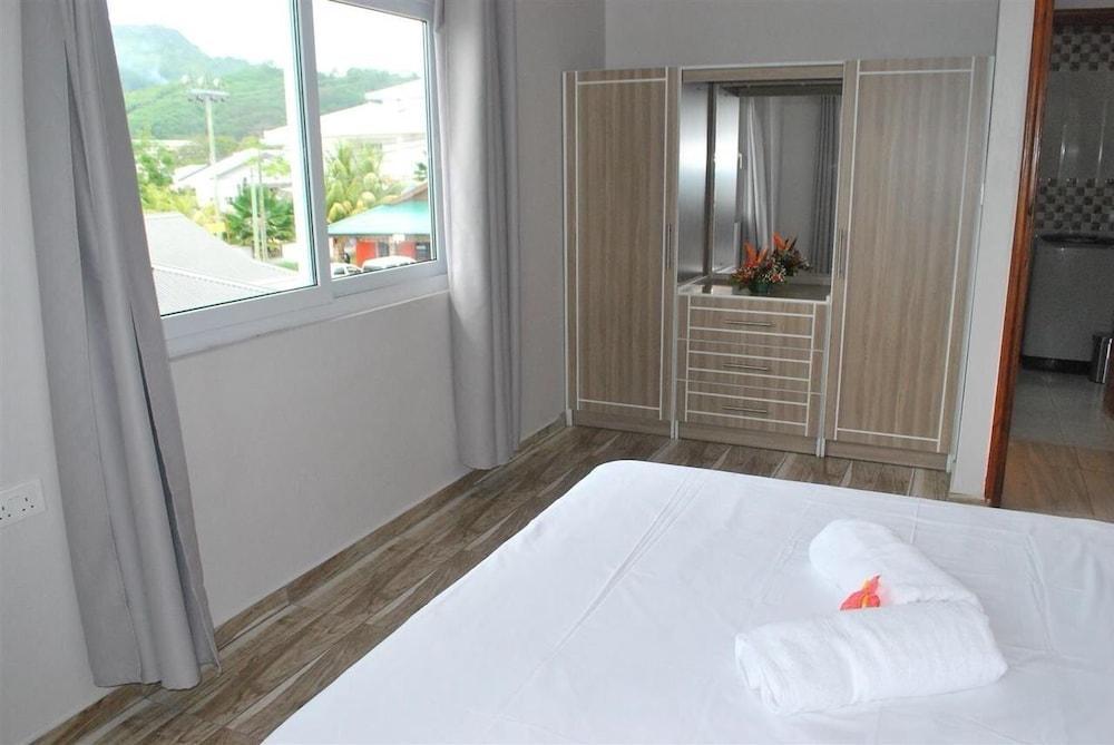Shanaz Beachside Retreat Anse Royale Exterior photo