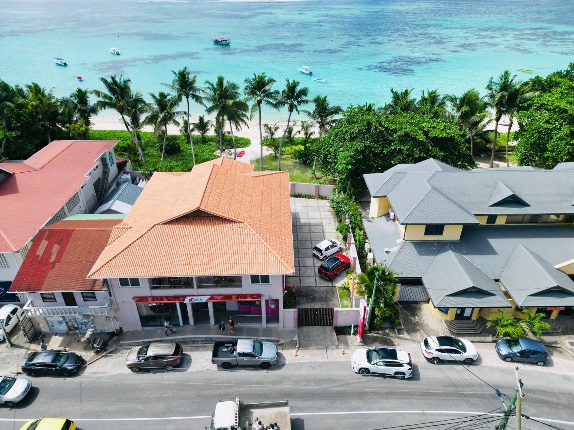 Shanaz Beachside Retreat Anse Royale Exterior photo